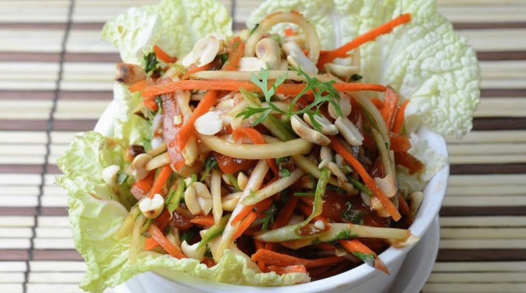 Som Tam - Thai Green Papaya Salad - Conquering My Own Everest